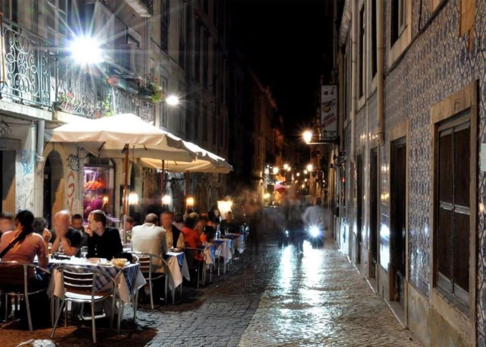 C3 Bairro Alto Cozy Romantic Loft In 18Th Century Building Lisboa Extérieur photo