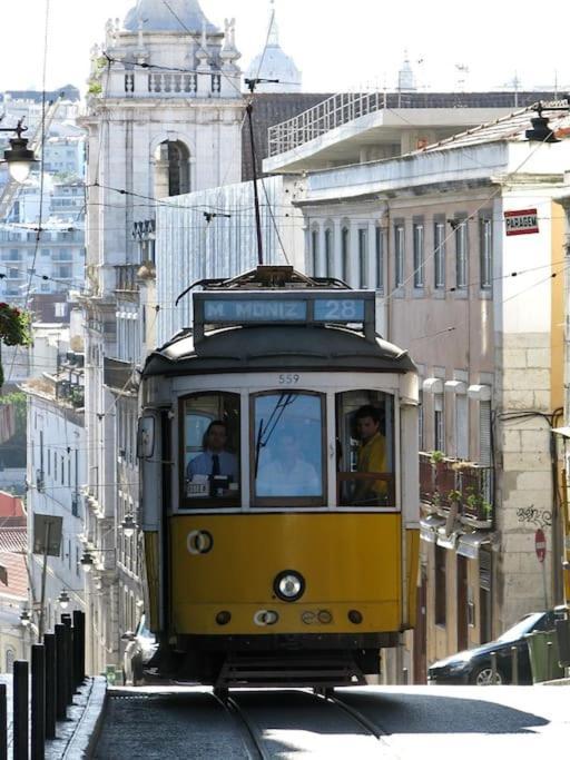 C3 Bairro Alto Cozy Romantic Loft In 18Th Century Building Lisboa Extérieur photo