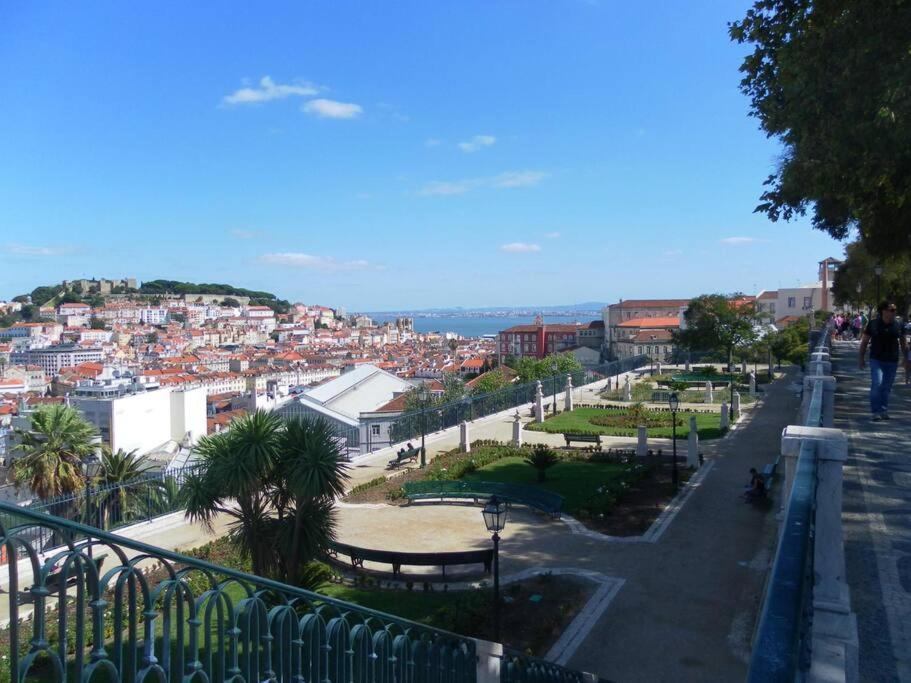 C3 Bairro Alto Cozy Romantic Loft In 18Th Century Building Lisboa Extérieur photo
