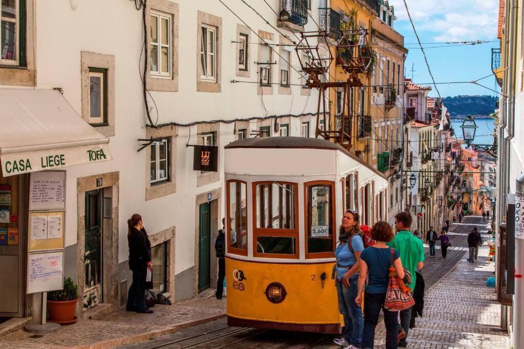 C3 Bairro Alto Cozy Romantic Loft In 18Th Century Building Lisboa Extérieur photo